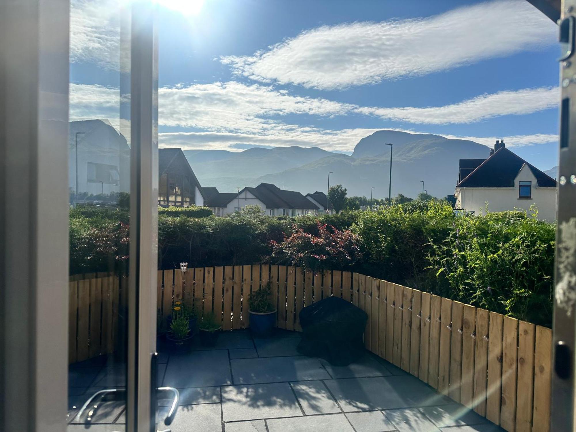 Coolsythe Pod Apartment Caol Exterior photo