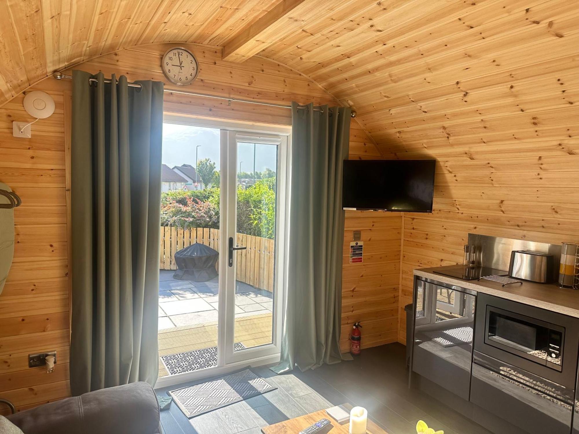 Coolsythe Pod Apartment Caol Exterior photo